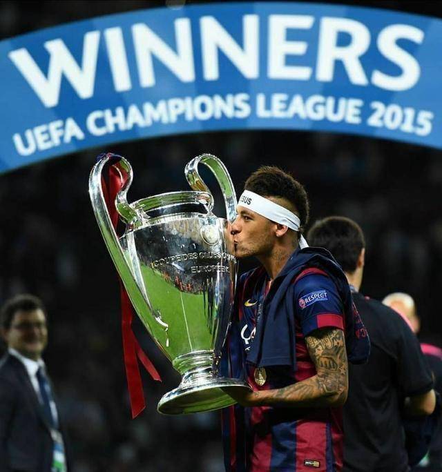 内马尔连续十二场比赛得分超过重返赛场，加拿大队不断突破！全场沸腾不已的简单介绍-开云下载